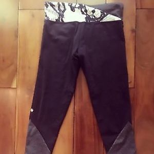 NWT Strut This Yoga Capri Pants